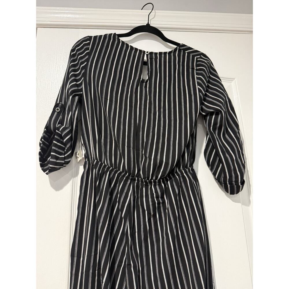 Iris Small Black White Pin Striped Jumpsuit Romper 3/4 Sleeves Straight Leg NWOT - Picture 4 of 13